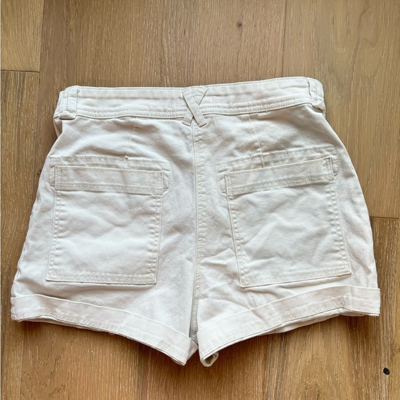 H&M Mom Shorts - Picture 3 of 3